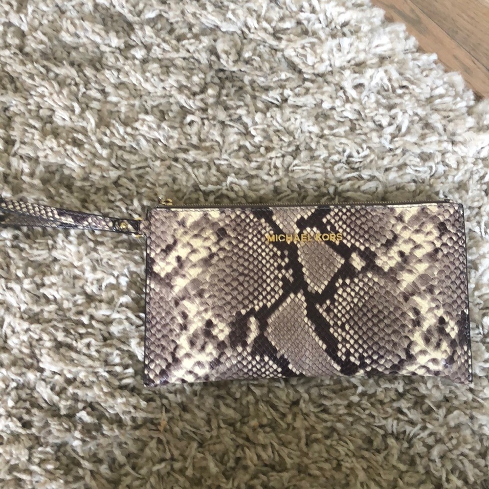 Michael Kors large wristlet